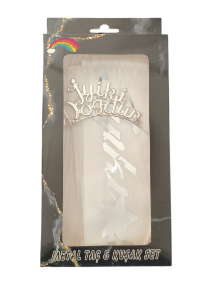 METAL TAÇ KUŞAK SET İYİKİ DOĞDUN BEYAZA GÜMÜŞ