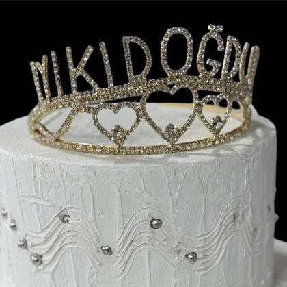 YUVARLAK TAŞLI TAÇ İYİKİ DOĞDUN GOLD