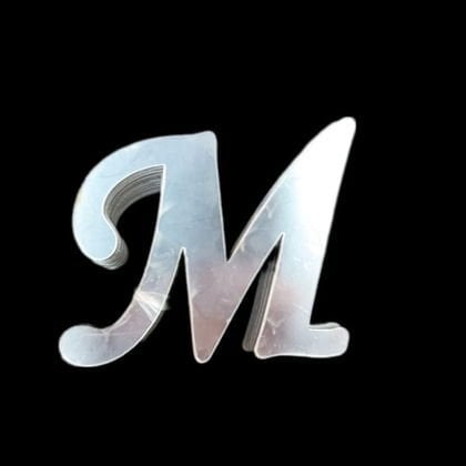 4 CM PLEKSİ HARF (20'li) M GÜMÜŞ